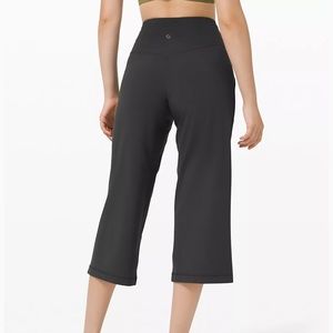 NWT lululemon Align Wide Leg Crop